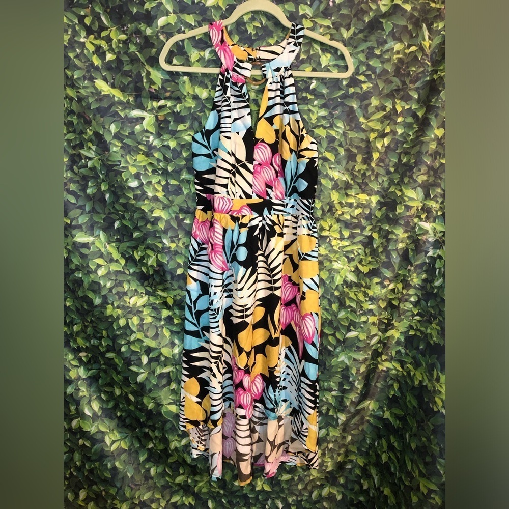 Colorful Halter Neck Dress - Picture 4 of 16